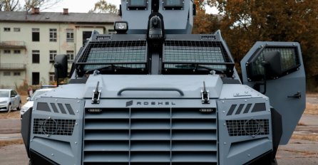 ŠTA JE POLICIJA TK ZAISTA NABAVILA? Stigle "zvijeri" od transportera: e može ih probiti ni metak “7,62” (VIDEO)