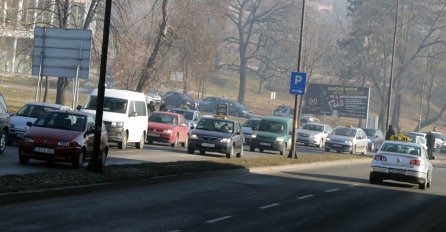 BIHAMK: Povećana opasnost od odrona, vozite oprezno