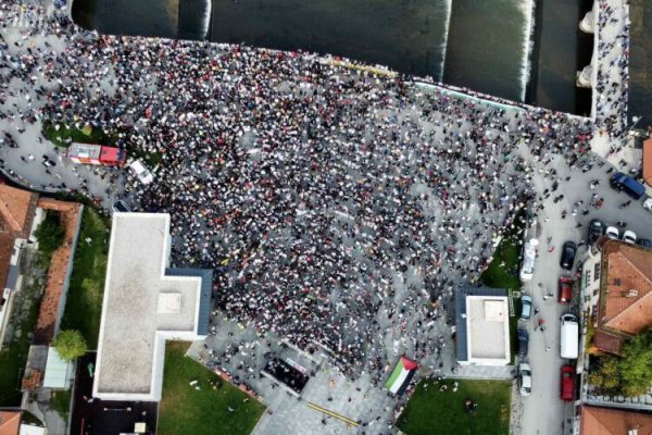 1697966403-dron-protesti3-750x500