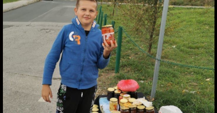 Faris (12) iz Sarajeva prodaje domaće proizvode kako bi pomogao bolesnim roditeljima