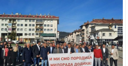 I DODIKOVA DJECA IMAJU SVOJE PRISTALICE: Na Palama organizovano potpisivanje peticije, EVO KO JOŠ PRISUSTVUJE OVOM SKUPU