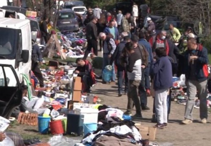 NA PIJACI U PANČEVU UKRALI ŽENSKI RUKSAK: Evo šta su u njemu pronašli