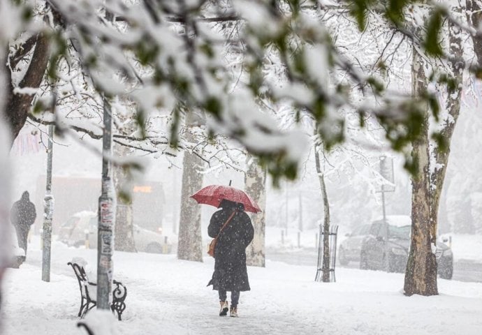 OVE ZIME NAS ČEKAJU 3 LEDENA PERIODA, A POLARNI VRTLOG DONOSI SNIJEG DO KOLJENA: Meteorolog do detalja otkrio šta nas čeka