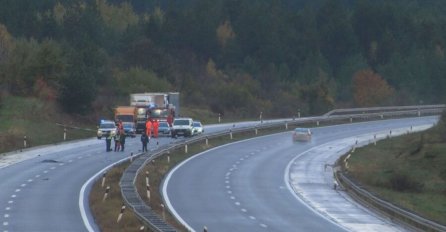 Stravična nesreća na A1 u Hrvatskoj: Kombi ih vukao stotinama metara, na jednog poginulog naletjela još dva vozila