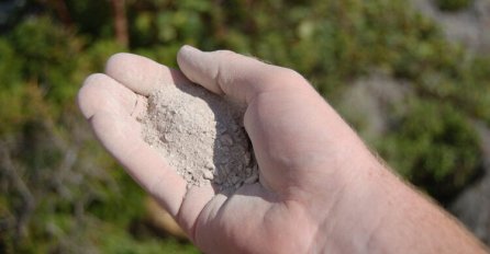 Pepeo od loženja ni slučajno ne bacajte: Spas je za svaku domaćicu, stavljaju ga i u frižider