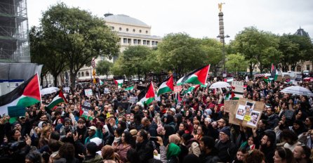 Masovni protesti za Palestinu i u centru Londona