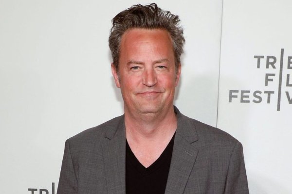 OVO JE NAVODNO POSLJEDNJA FOTOGRAFIJA KOJU JE OBJAVIO MATTHEW PERRY: Snimio se u džakuziju