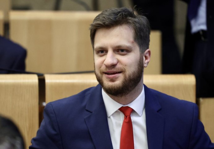 OGLASIO SE IRFAN ČENGIĆ NAKON POBJEDE : Evo šta je rekao o svojim daljim potezima 