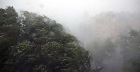 OLUJNO NEVRIJEME NANIJELO VELIKE ŠTETE ŠIROM BIH: Vjetar je nosio krovove i drveće