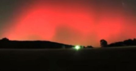 RIJEDAK FENOMEN, GRIMIZNO NEBO NAD SRBIJOM: Šta kažu narodna vjerovanja, kakav je to znak! Aurora borealis moguća i večeras (FOTO)