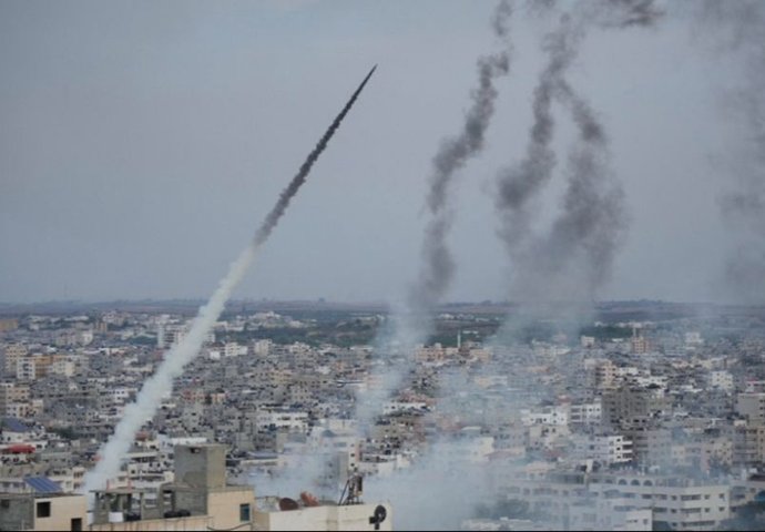 Podaci Hamasa: Broj ubijenih Palestinaca u izraelskim napadima na Gazu premašio 10.000