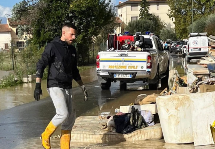 Kao kapiten vodio tim protiv Juventusa, a onda čistio ulice od smeća zbog poplave: DOBAR IGRAČ, JOŠ BOLJI ČOVJEK!