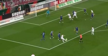 VJEROVATNO GOL KARIJERE, CIJELI STADION USTAO I APLAUDIRAO: Pogledajte kako se Demirović poigrao s defanzivcima Hofenhajma prije nevjerovatnog gola