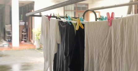 NA MREŽAMA POLUDJELI ZA TRIKOM ZA SUŠENJE VEŠA NAPOLJU ČAK I PO KIŠI: Ljudi u nevjerici, da li je ovo genijalna ideja koja uz to štedi i struju? (FOTO)