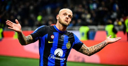 AUUU, ŠTA JE OVO BILO!? Imamo gol sezone u Seriji A! Igrač Intera odapeo strijelu s pola terena i - genijalno pogodio: Nestvarna scena na Meaci, svi posmatrali u nevjerici