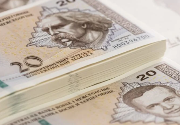 ČLANOVI PORODICA PREMINULIH PENZIONERA PRISVOJILI 45.000 KM: Evo šta su uradili