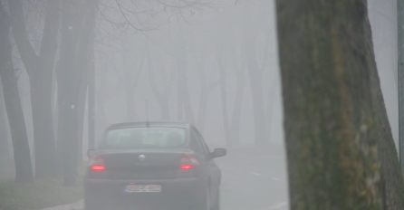 Smanjena vidljivost zbog jutarnje magle i niske oblačnosti