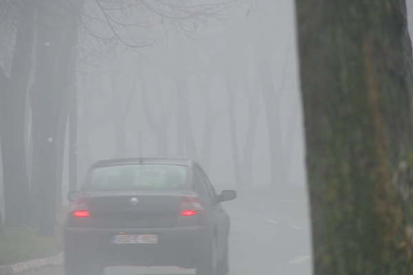 Oprez zbog poledice i magle, na području Kupresa, Šuice, Livna i Glamoča jak vjetar