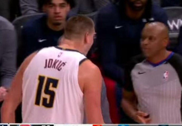 HAOS NA UTAKMICI DENVERA - ISKLJUČENI JOKIĆ I MELOUN: Srbinu PAO MRAK na oči, pa se zaletio - pogledajte snimak (VIDEO)