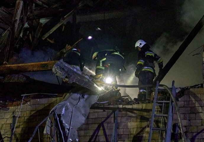 Veliki noćni napad na Ukrajinu. Pogođeni bolnica i rudnik, poginuo rudar