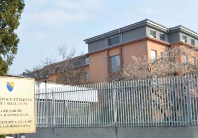 Pod vozilom tužioca pronađen uređaj za praćenje