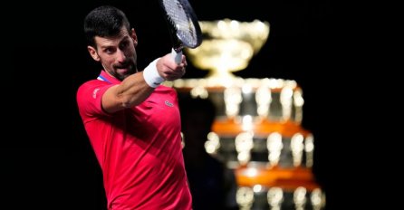 ĐOKOVIĆ U MARATONU I NEVIĐENOJ DRAMI IZGUBIO OD SINERA: Propustio čak tri vezane meč lopte, dublovi odlučuju o finalu Dejvis kupa!