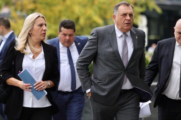 Dodik ponovo udara po koalicijskim partnerima: Da Konaković i Nikšić imaju imalo obraza, sami bi povukli Heleza