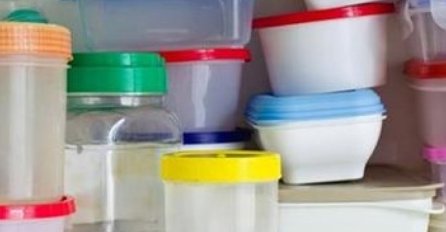 NAJEFIKASNIJI NAČIN ZA IZBJELJIVANJE STARE I POŽUTJELE PLASTIKE: Vratićete bjelinu vrata i prozora za tren oka 