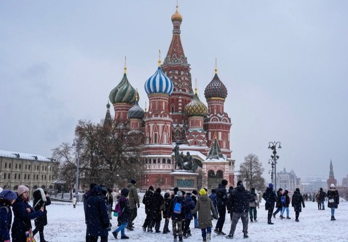 Rekordne snježne padavine zatrpalr Moskvu: U Sibiru temperature i do minus 50 stepeni