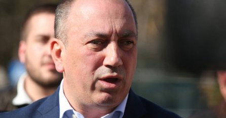 Crnadak: Jasno je da Dodik i SNSD u Sarajevu uredno provode sve što Schmidt donese