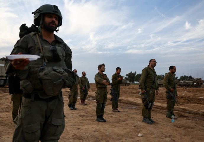 Osude Izraela zbog fotografija zatočenih Palestinaca u donjem rublju