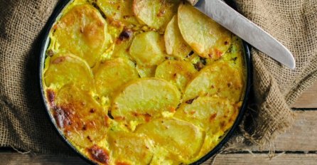 Recept za nedjeljni ručak: Probajte sočnu musaku od krompira koja se topi u ustima (RECEPT)