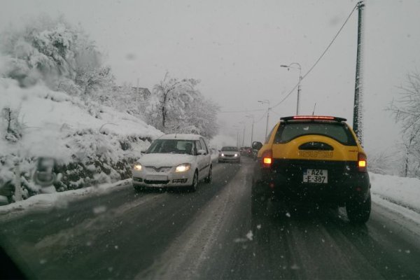 Snijeg pada širom BiH, otežan saobraćaj