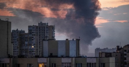 U ruskom zračnom napadu na Kijev povrijeđeno dvoje, oštećene zgrade