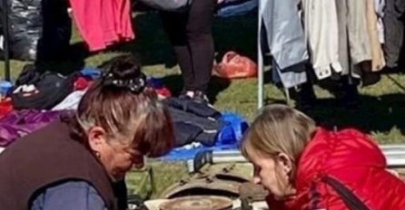 OVA FOTOGRAFIJA SA BUVLJAKA JE POSTALA HIT: Morate da vidite šta rade ove dvije žene, OSTAT ĆETE U ŠOKU