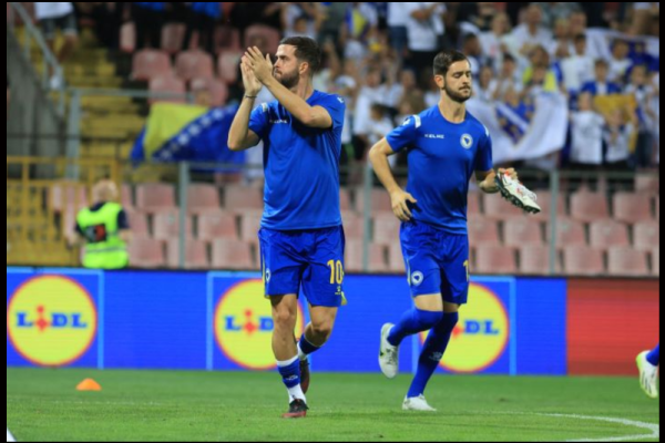 PJANIĆ FOTOGRAFIJOM NA DRUŠTVENIM MREŽAMA IZAZVAO ODUŠEVLJENJE NAVIJAČA BIH: Pogledajte o čemu se radi