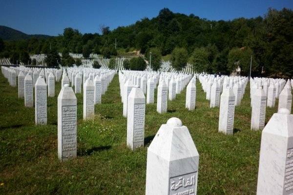 REAKCIJA UDRUŽENJA: Sramna odluka Suda BiH, ako osumnjičeni za genocid pobjegnu u Srbiju odgovoran je sudija