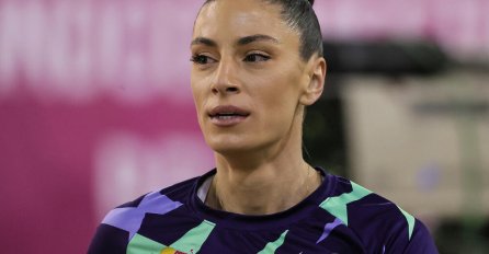 NIJE MOGLA DA PREŠUTI! Ivana Španović brutalno odgovorila na UVREDLJIV KOMENTAR o razvodu - mreže se USIJALE zbog njene poruke!