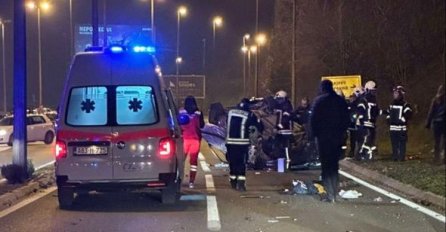 Teška nesreća u Mostaru: Poginuo muškarac (36), automobil završio na krovu