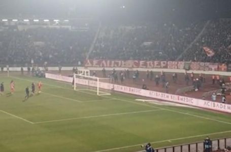 DELIJE OTJERALE FUDBALERE CRVENE ZVEZDE: Navijači nezadovoljni skandirali svojim ljubimcima samo...