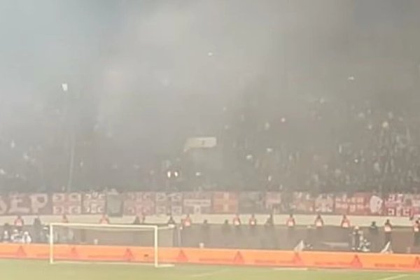 INCIDENT NA STADIONU PARTIZANA: Domaći u šoku posmatrali šta rade navijači Crvene zvezde (VIDEO)