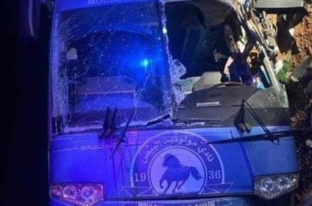 TRAGEDIJA U SVIJETU SPORTA: Prevrnuo se autobus prvoligaša, dvojica poginula, svi mečevi otkazani