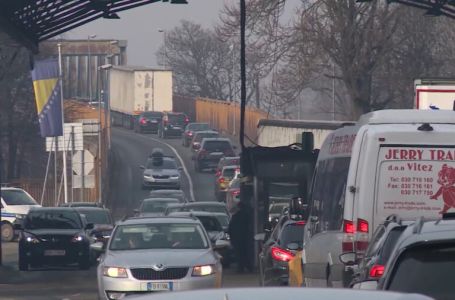 BIHAMK: Dolaze praznici, očekuje se pojačan promet na svim putevima i graničnim prijelazima