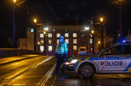 U Češkoj Republici proglašen Dan žalosti nakon što je naoružani napadač ubio 14 ljudi na univerzitet