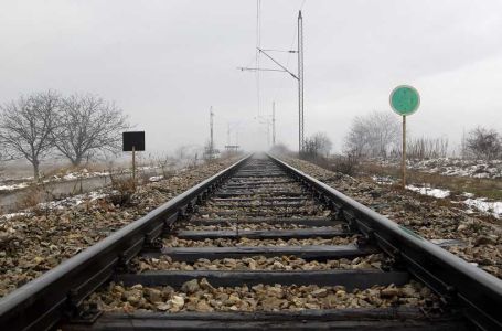 VELIKA TRAGEDIJA U SLOVENIJI: Državljane BiH udario voz, dvojica poginula