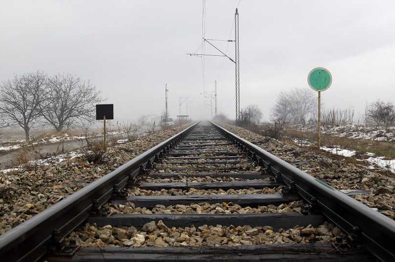 VELIKA TRAGEDIJA U SLOVENIJI: Državljane BiH udario voz, dvojica poginula