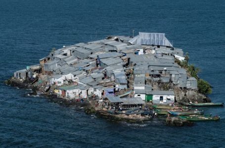 Četiri kafića, javna kuća i ljekarna: Je li ovo najnaseljeniji otok na svijetu?