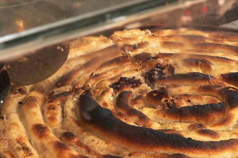 Novi hit u Tuzli razljutio građane: “Burek s nutelom za 12 KM. Propadamo kulturno”