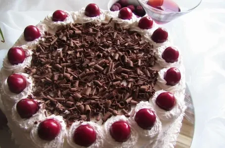 Torta koja se ne peče gotova za samo 20 minuta (RECEPT)