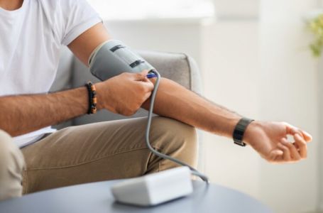5 SIMPTOMA VISOKOG PRITISKA KOJI SE JAVLJAJU DOK SPAVATE: Da li vam se ovo dešava?